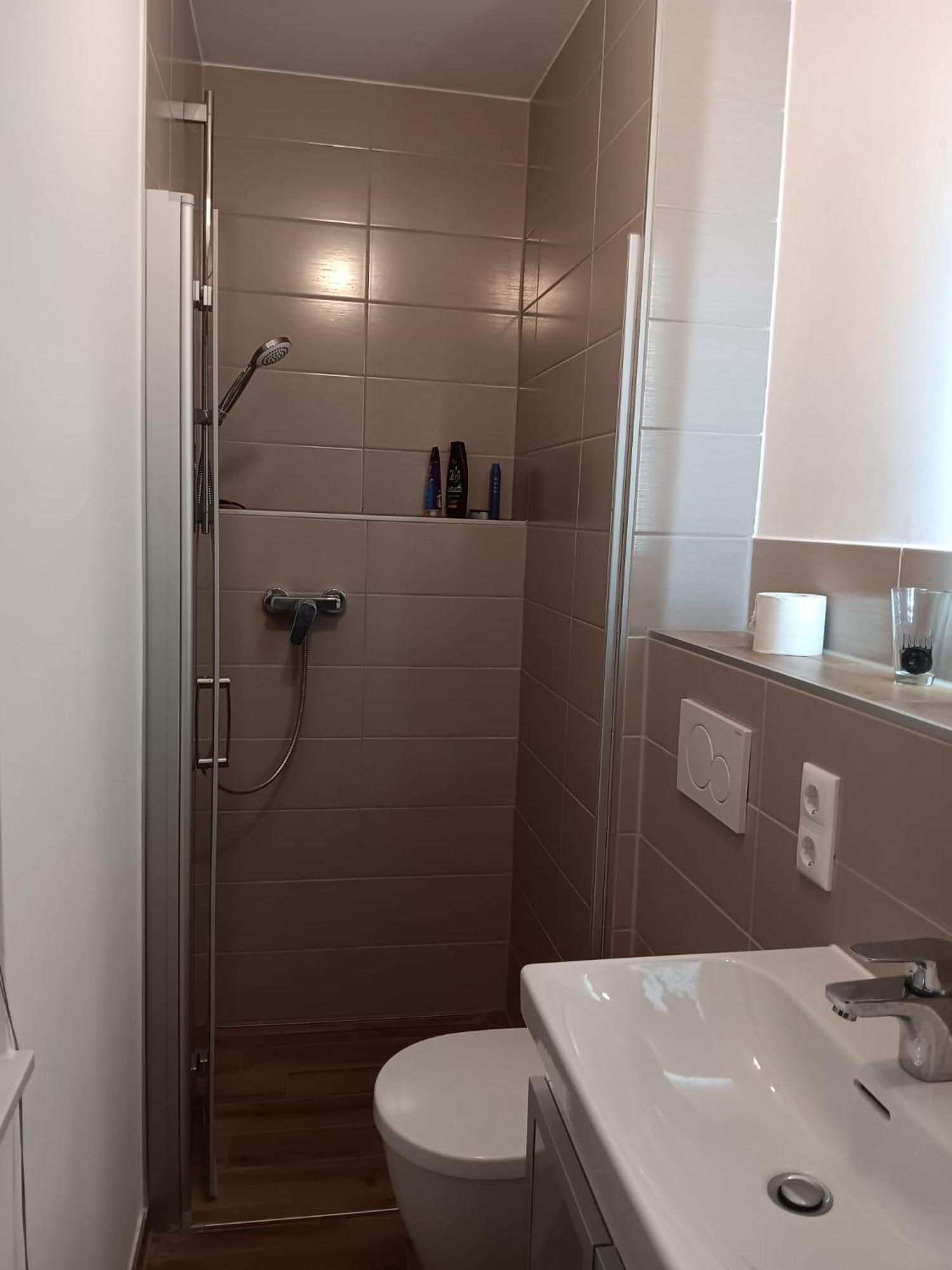 Frühstückspension Mit Gemeinschaftsbad In *